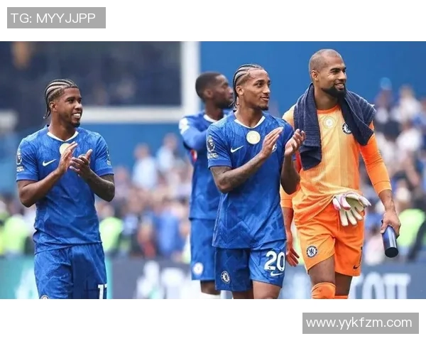 曼联客场大胜切尔西，夺得英超榜首！