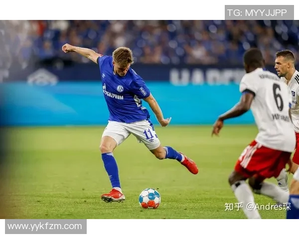 沙尔克04主场大胜奥格斯堡，取得赛季首胜