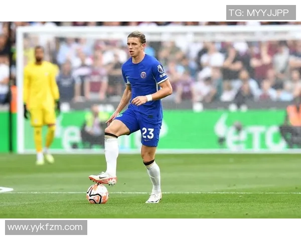 瓦伦西亚宣布签下巴萨前锋特拉维斯,将向球队注入新活力 瓦伦西亚宣布签下巴萨前锋特拉维斯,将向球队注入新活力