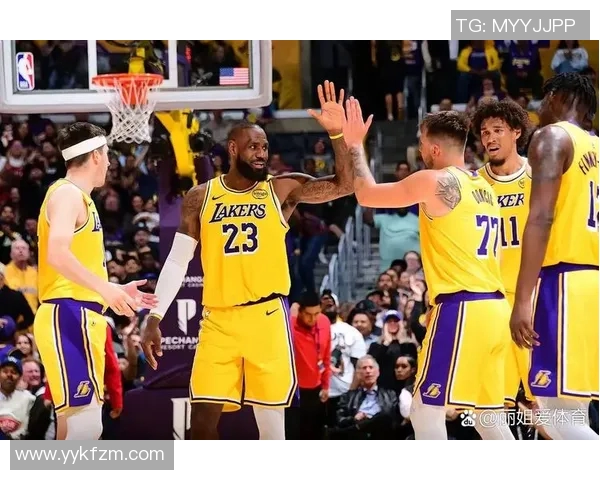 湖人大胜火箭,一举晋级季后赛次轮:王者之师的崛起 湖人大胜火箭,一举晋级季后赛次轮:王者之师的崛起