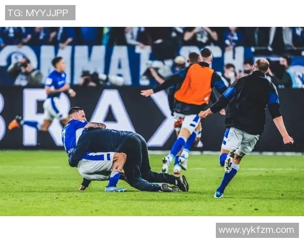 沙尔克04糟糕表现，德甲尴尬连败形势堪忧